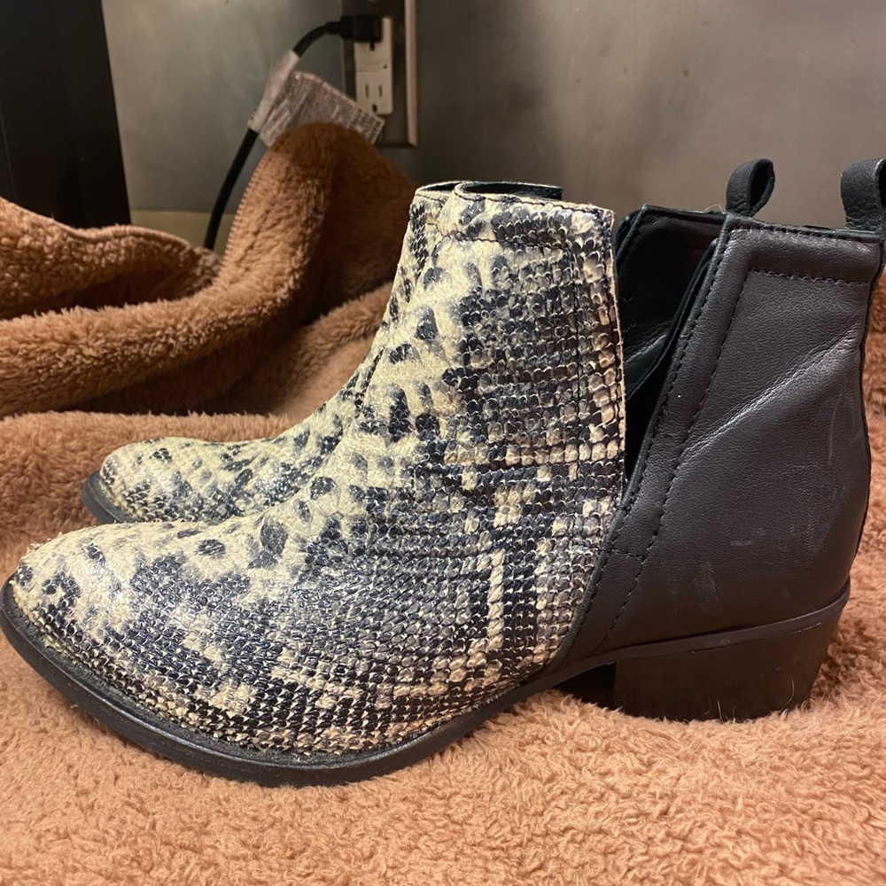 Stylish Black and Snake skin Print Ankle Booties